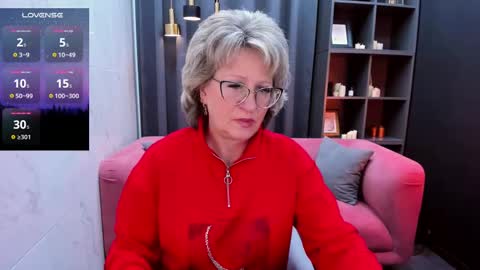 Evelyn online show from February 24, 5:19 am