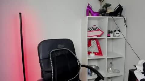 evelynblond online show from March 23, 1:28 pm