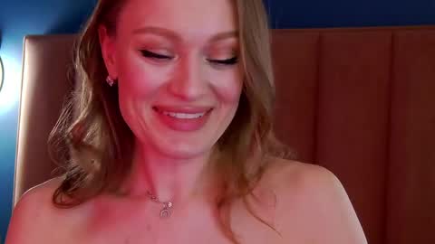 Evelyn online show from March 22, 8:53 am