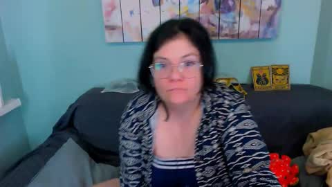 Everly online show from March 22, 9:32 pm