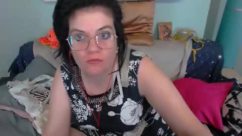 Everly online show from November 25, 8:09 pm