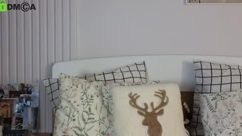 Snapshot of evi_woow chatting on January 3, 7:07 pm evi_woow online show from January 3, 7:07 pm