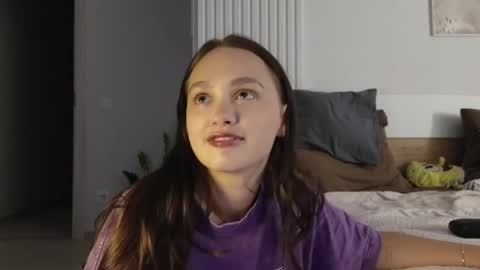 Snapshot of evi_woow chatting on September 12, 10:17 pm evi_woow online show from September 12, 10:17 pm