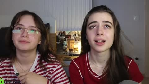 Snapshot of evi_woow chatting on January 22, 10:28 pm evi_woow online show from January 22, 10:28 pm