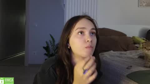 Snapshot of evi_woow chatting on October 9, 12:59 am evi_woow online show from October 9, 12:59 am