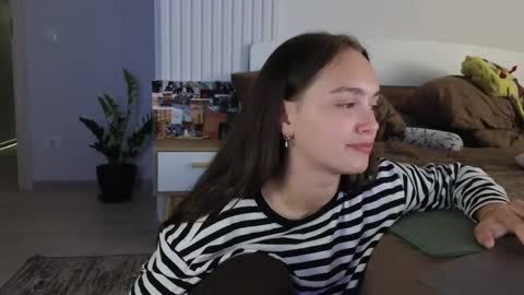 Snapshot of evi_woow chatting on September 9, 9:58 pm evi_woow online show from September 9, 9:58 pm