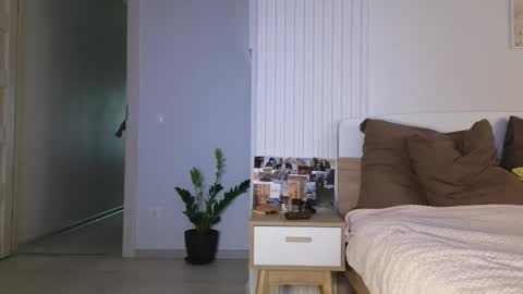 Snapshot of evi_woow chatting on September 15, 9:22 pm evi_woow online show from September 15, 9:22 pm