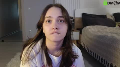 Snapshot of evi_woow chatting on February 24, 9:09 pm evi_woow online show from February 24, 9:09 pm