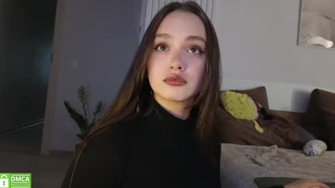 Snapshot of evi_woow chatting on October 13, 7:05 pm evi_woow online show from October 13, 7:05 pm