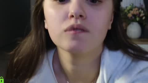 Snapshot of evi_woow chatting on January 31, 10:10 pm evi_woow online show from January 31, 10:10 pm