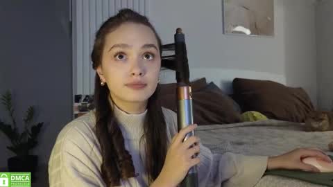 Snapshot of evi_woow chatting on October 14, 10:34 pm evi_woow online show from October 14, 10:34 pm