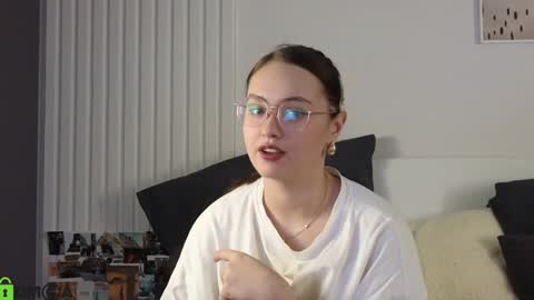 Snapshot of evi_woow chatting on January 26, 4:30 pm evi_woow online show from January 26, 4:30 pm