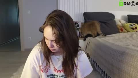 Snapshot of evi_woow chatting on March 7, 10:43 pm evi_woow online show from March 7, 10:43 pm