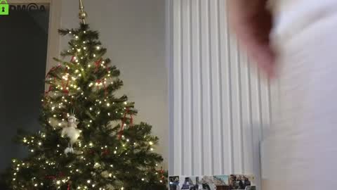 Snapshot of evi_woow chatting on January 12, 8:57 pm evi_woow online show from January 12, 8:57 pm