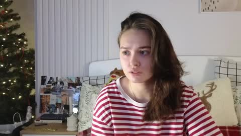 Snapshot of evi_woow chatting on December 29, 7:32 pm evi_woow online show from December 29, 7:32 pm