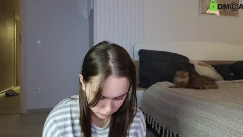 Snapshot of evi_woow chatting on March 4, 11:43 pm evi_woow online show from March 4, 11:43 pm