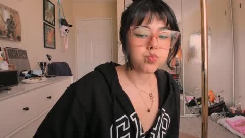 Evie Luna online show from April 12, 10:12 pm