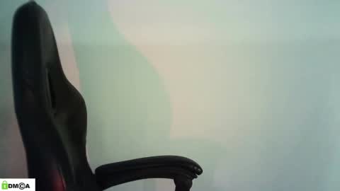 Renesme White Im here from Monday to Friday online show from June 2, 1:39 am