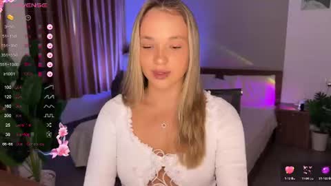 evielina online show from June 19, 11:52 pm