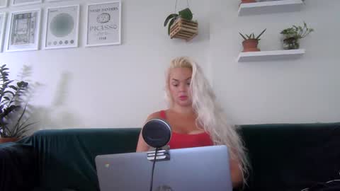 Badblondebunny online show from March 2, 12:21 am