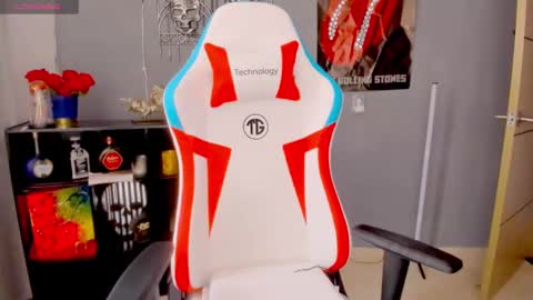 evva_foxxy online show from February 24, 12:35 pm