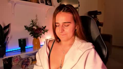 EVY online show from March 11, 3:22 am