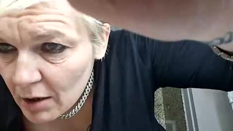 excitmama online show from March 1, 6:46 am