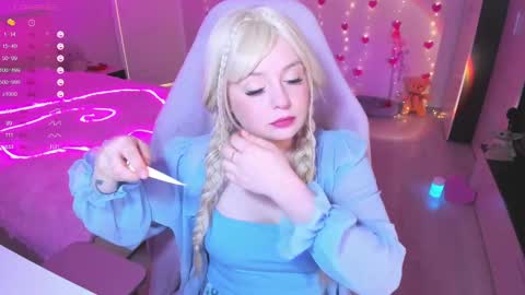 Snapshot of exhoneyangel chatting on February 11, 9:42 am Amy online show from February 11, 9:42 am