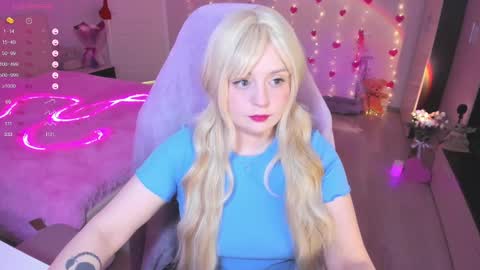 Snapshot of exhoneyangel chatting on March 1, 10:24 am Amy online show from March 1, 10:24 am