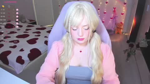 Snapshot of exhoneyangel chatting on February 4, 8:56 am Amy online show from February 4, 8:56 am