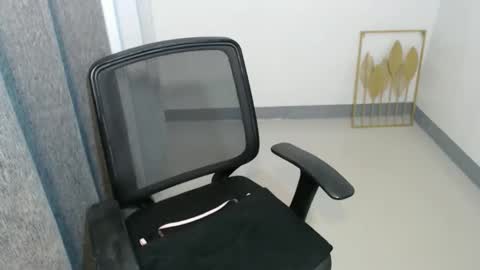 exotic_abby69 online show from October 9, 5:11 am