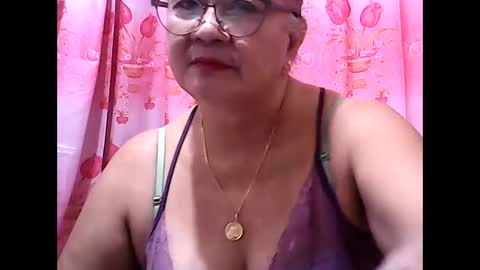 Snapshot of exotic_mom2024 chatting on February 16, 11:48 pm exotic_mom2024 online show from February 16, 11:48 pm