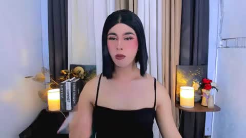 expensive_elise online show from July 14, 9:35 am