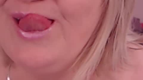 Alana online show from February 19, 11:36 pm