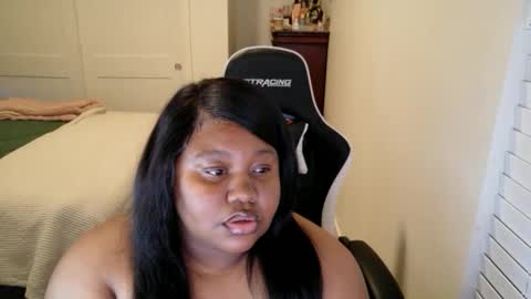 Miss Kitty online show from November 17, 8:04 am