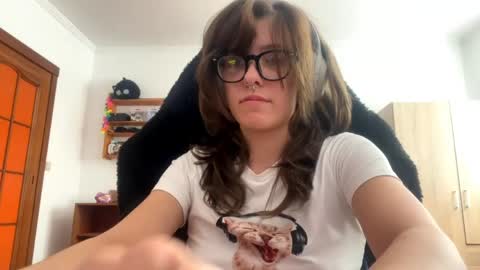 Loly online show from April 12, 11:02 am