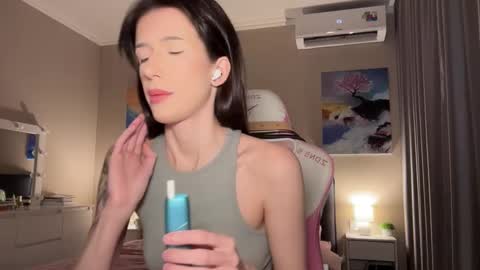 Bloom  online show from October 20, 7:33 am