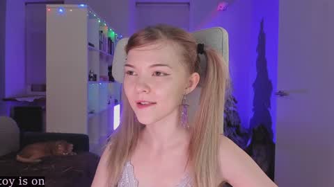 fairy_casey online show from December 15, 10:37 pm