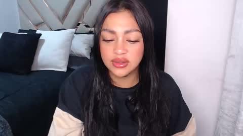 fairylatin online show from October 17, 9:12 am