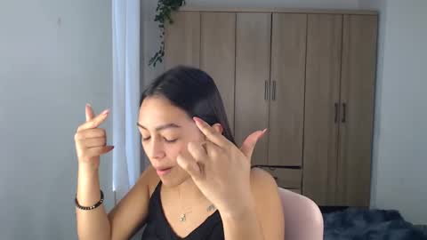 fairylatin online show from March 7, 11:51 am