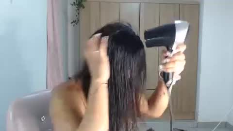 fairylatin online show from January 29, 9:12 am