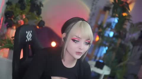 Snapshot of faith_chan chatting on October 19, 2:13 am faith_chan online show from October 19, 2:13 am