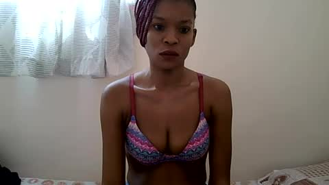 faizah_ online show from July 8, 10:39 am