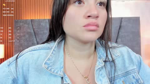 Snapshot of falaksweet_ chatting on January 15, 12:04 pm Leila.... online show from January 15, 12:04 pm