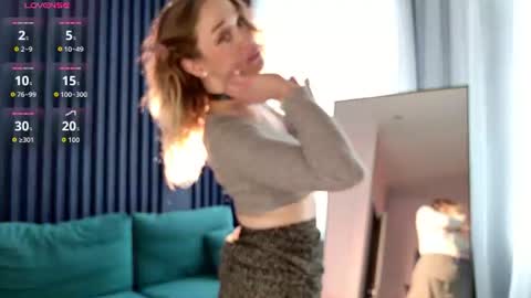 fancyamelia online show from June 10, 1:43 pm