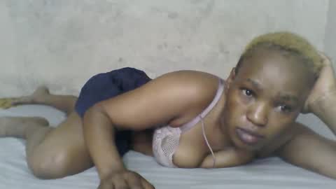 fancydiva online show from March 15, 8:05 am