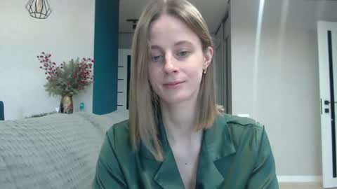 Snapshot of favoriteyour chatting on January 13, 8:26 am favoriteyour online show from January 13, 8:26 am