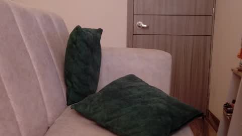 Feelena online show from November 27, 7:28 pm