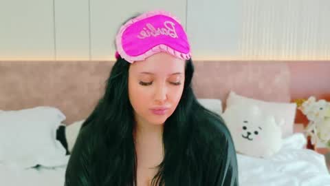 Felicia Herceg online show from February 7, 8:07 am