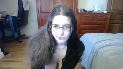 Felicia online show from October 19, 7:43 am